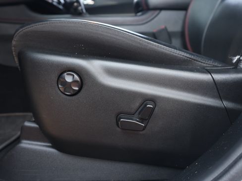 Used 2024 Dodge Durango GT RWD image 24