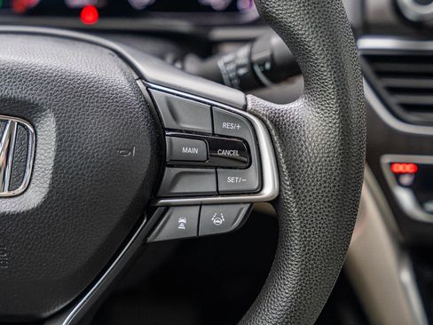 Used 2018 Honda Accord EX image 26