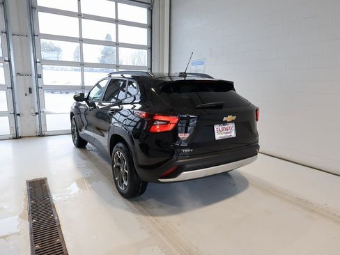 New 2026 Chevrolet Trax LT w/ LT Convenience Package image 8