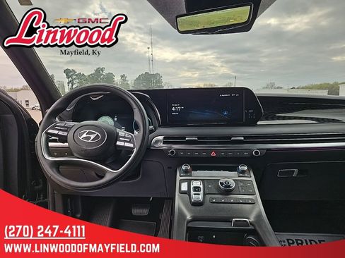 Used 2025 Hyundai Palisade Calligraphy image 15