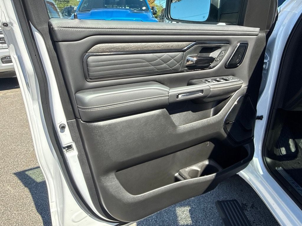New 2027 RAM 1500 Limited AWD/4WD image 18