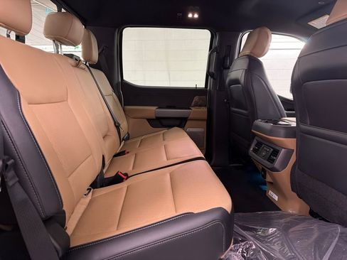 New 2026 Ford F250 Lariat w/ Lariat Premium Package image 28