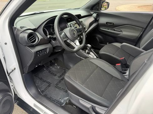 Used 2020 Nissan Kicks S FWD image 13