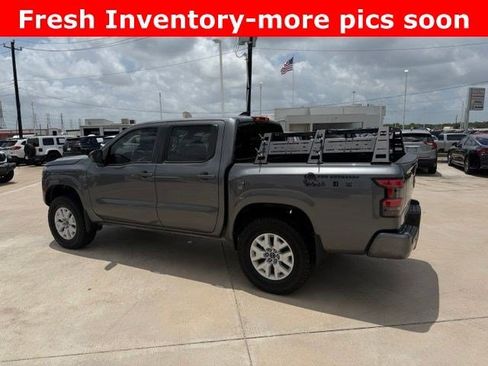 Used 2022 Nissan Frontier SV AWD/4WD image 5