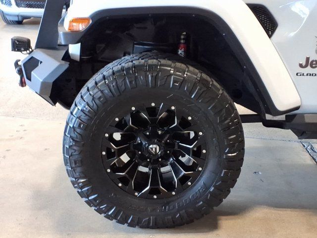 Used 2020 Jeep Gladiator Rubicon AWD/4WD image 9