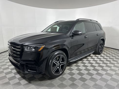New 2026 Mercedes-Benz GLS 450 4MATIC image 3