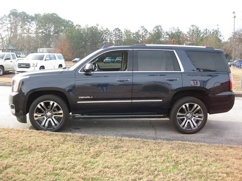 Used 2019 GMC Yukon Denali w/ Denali Ultimate Package image 4