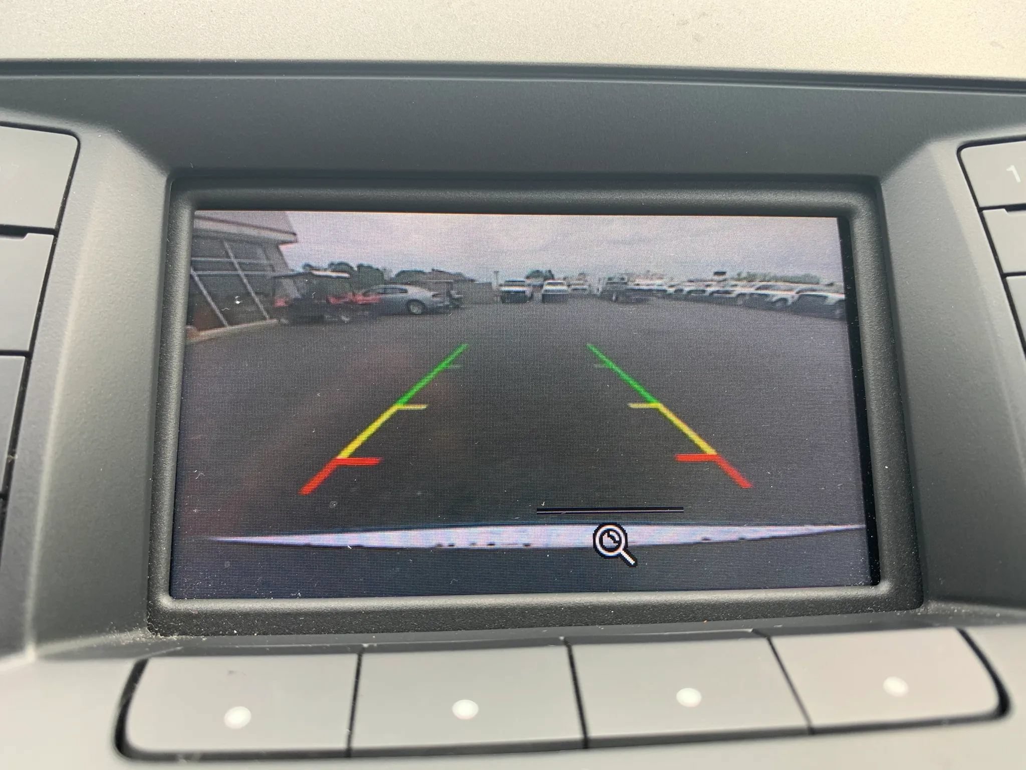 Used 2019 Ford Taurus SE FWD image 18