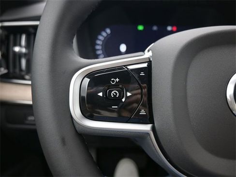 New 2026 Volvo XC90 B6 Plus image 26