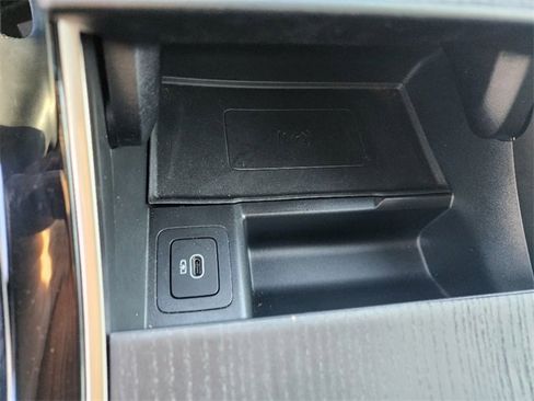 Used 2024 Land Rover Range Rover Velar Dynamic HSE image 30