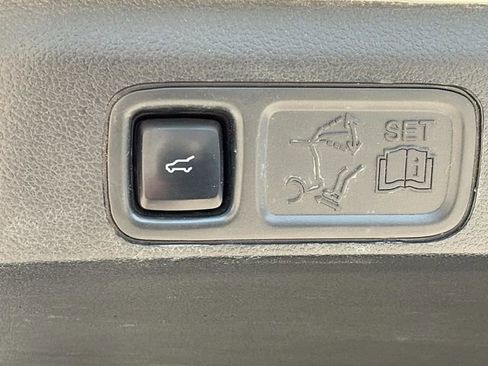 Used 2021 Ford Expedition Max XLT AWD/4WD image 21