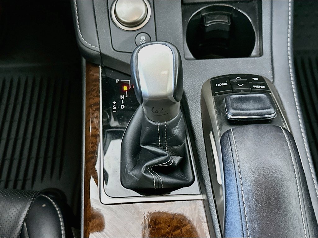 Used 2018 Lexus ES 350 w/ Luxury Package w/Wood Trim FWD image 16