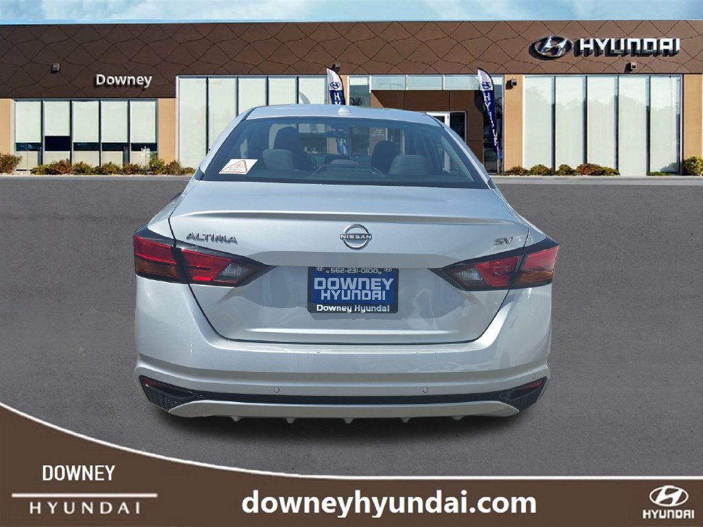 Used 2024 Nissan Altima 2.5 SV FWD image 4