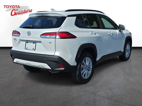 Used 2022 Toyota Corolla Cross LE FWD image 5