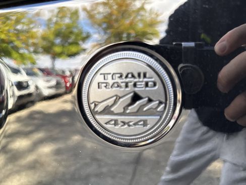 Used 2024 Jeep Wrangler Sport S image 13