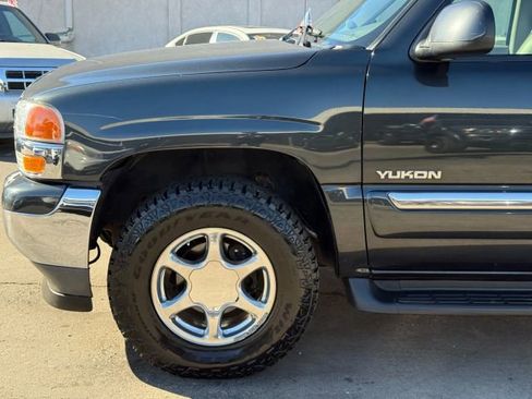 Used 2005 GMC Yukon SLT w/ SLT Preferred Equipment Group image 12