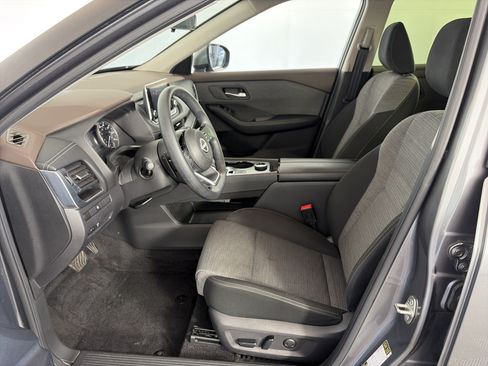 Used 2023 Nissan Rogue SV AWD/4WD image 6