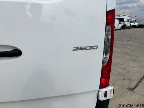 Used 2025 Mercedes-Benz Sprinter 2500 image 13