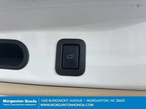 Used 2015 Toyota Highlander Limited Platinum AWD/4WD image 37