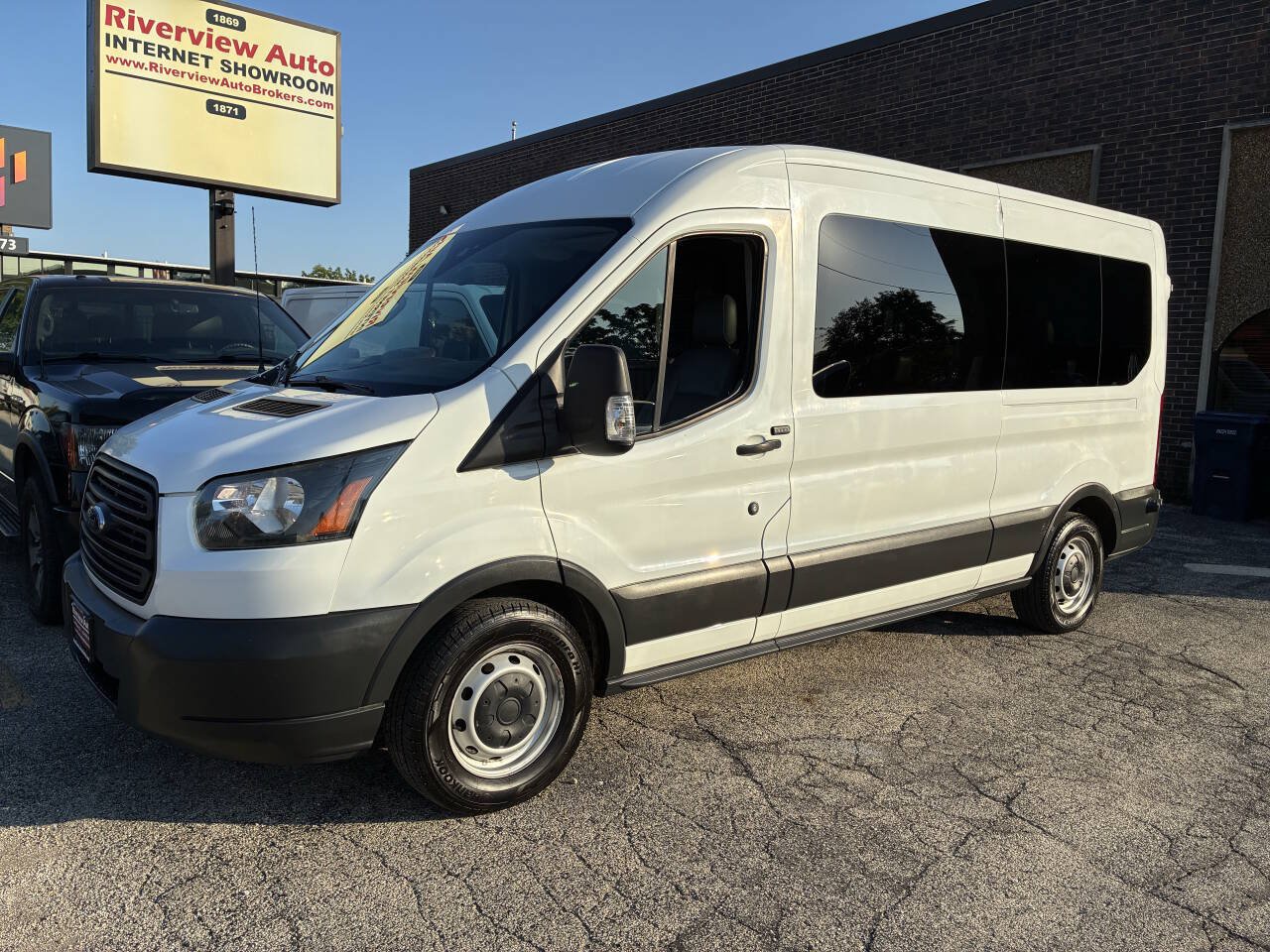 Used 2016 Ford Transit 350 XL RWD image 11