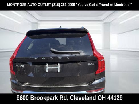 Used 2023 Volvo XC90 B6 Ultimate w/ Protection Package AWD/4WD image 13