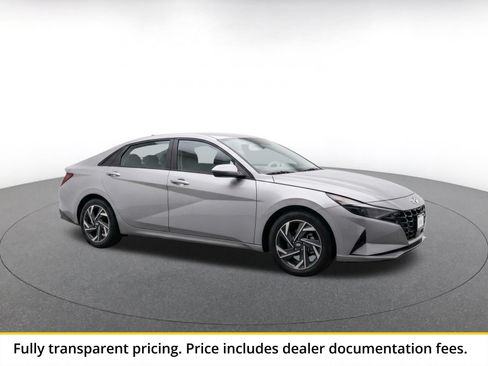 Used 2025 Hyundai Elantra Limited FWD image 1