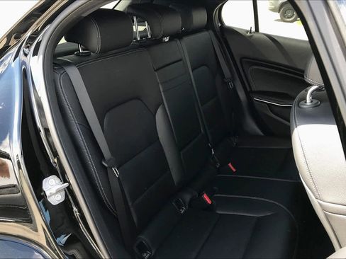 Certified 2019 Mercedes-Benz GLA 250 image 22