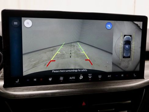 Certified 2023 Ford Escape SE w/ PHEV Premium Package image 2