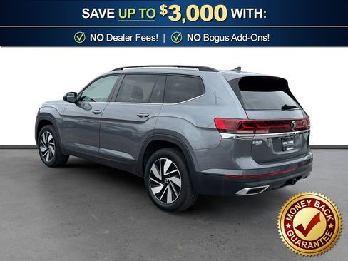 Used 2025 Volkswagen Atlas SE AWD/4WD image 4