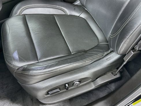 Used 2021 Chevrolet Traverse Premier w/ Redline Edition FWD image 22
