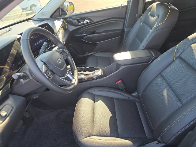 Certified 2025 Chevrolet Trax ACTIV FWD image 14