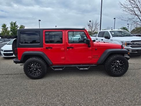 Used 2014 Jeep Wrangler Unlimited Sport w/ Quick Order Package 24S AWD/4WD image 6