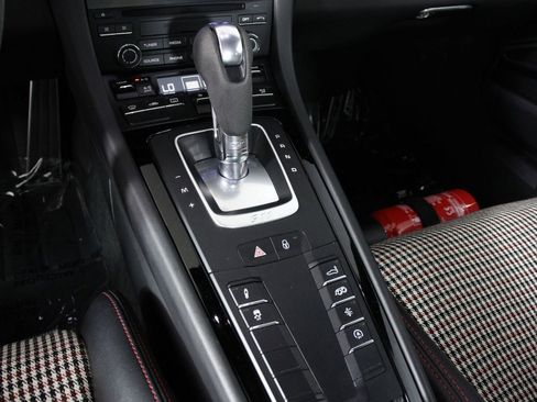 Certified 2019 Porsche 911 Carrera T RWD image 17