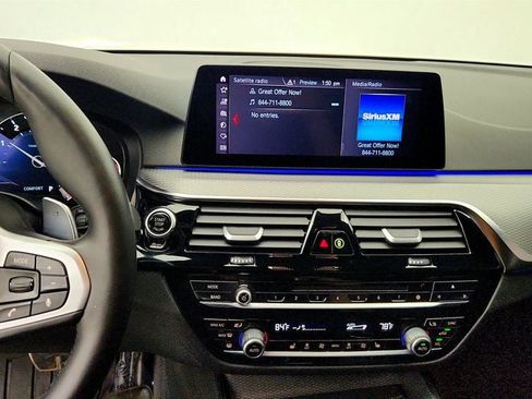 Used 2019 BMW 530i xDrive w/ M Sport Package AWD/4WD image 18