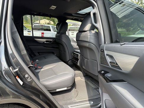 Used 2026 Lexus LX 600 F Sport w/ Accessory Package (2T) AWD/4WD image 18