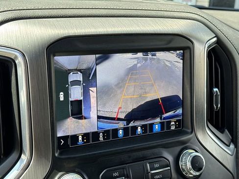 Used 2022 GMC Sierra 2500 Denali w/ Denali Black Diamond Edition AWD/4WD image 16