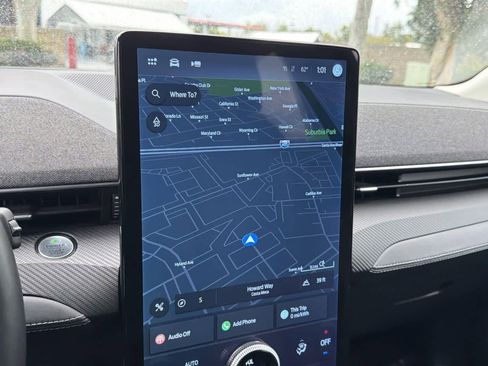 Used 2021 Ford Mustang Mach-E Premium image 13