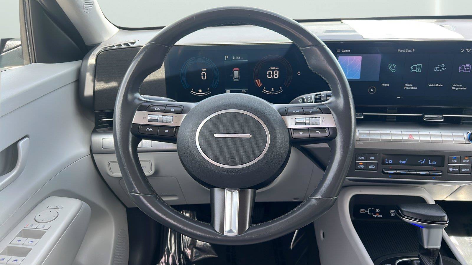 Used 2024 Hyundai Kona SEL FWD image 12