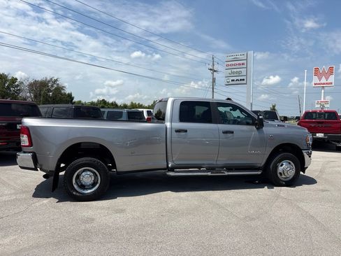 Used 2024 RAM 3500 Big Horn AWD/4WD image 36