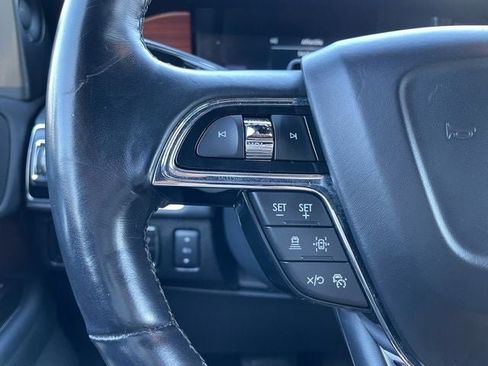 Used 2024 Lincoln Navigator L 4WD image 10