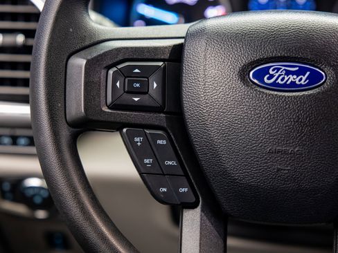 Used 2021 Ford F250 XLT w/ XLT Value Package image 39