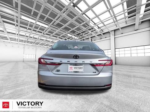 Used 2026 Toyota Camry LE w/ Convenience Package AWD/4WD image 5