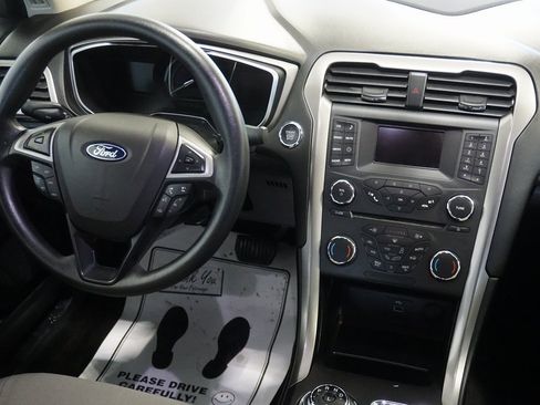 Used 2018 Ford Fusion S image 26