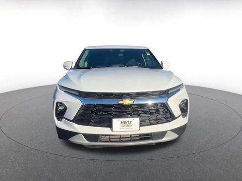 Used 2025 Chevrolet Blazer LT FWD image 4
