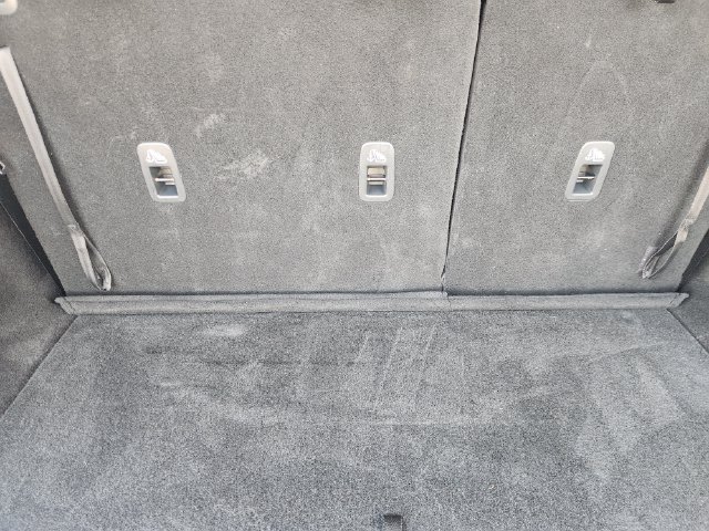 Used 2025 Nissan Pathfinder SL FWD image 34