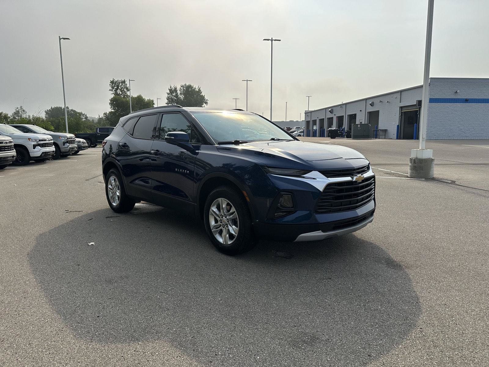 Used 2022 Chevrolet Blazer LT FWD image 9