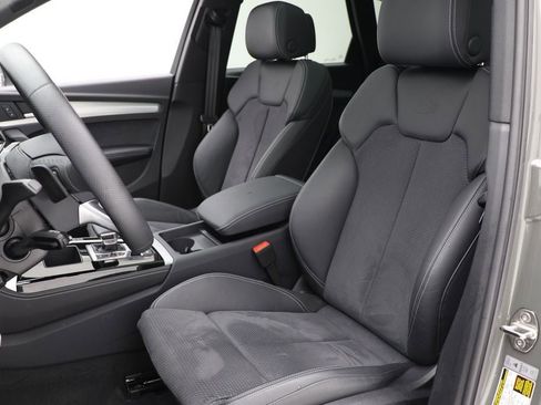 Used 2024 Audi Q5 e Premium Plus w/ Premium Plus Package image 15