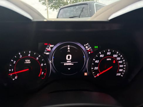 Used 2019 Chevrolet Camaro ZL1 RWD image 5