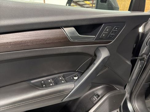 Used 2022 Audi Q5 2.0T Premium Plus image 26