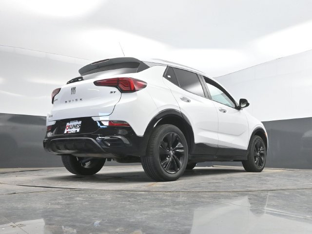 Used 2024 Buick Encore GX Sport Touring AWD/4WD image 41